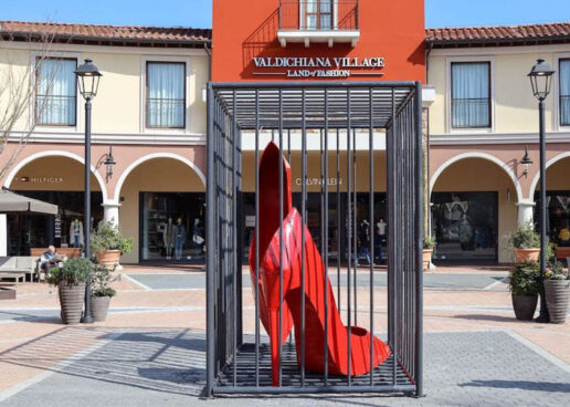 “La Violenza è una gabbia”, installazione al Valdichiana Village