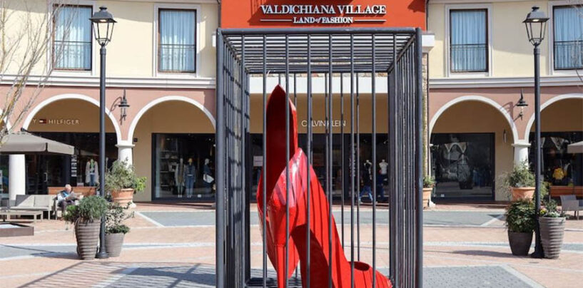 “La Violenza è una gabbia”, installazione al Valdichiana Village