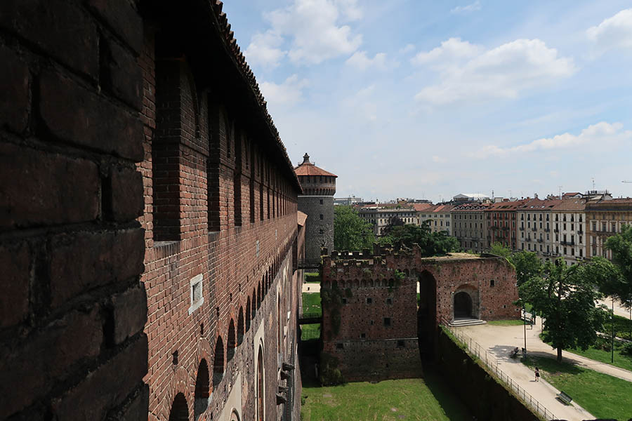 salita alle merlate panoramiche castello sforzesco milano