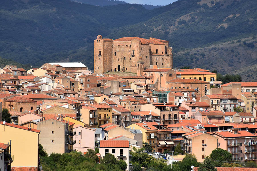 Dolcemente Castelbuono 2024, in Sicilia tra dolci e Natale